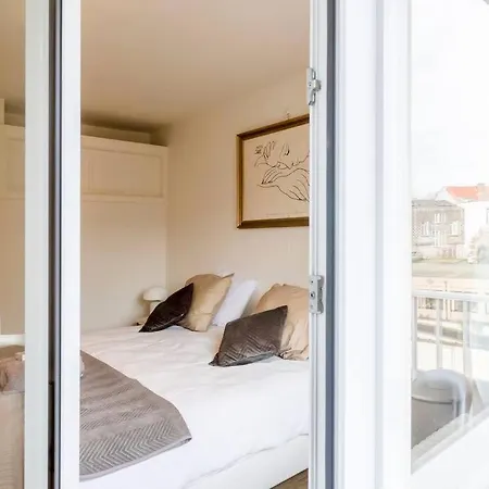 Luxury Leie View Apartment *