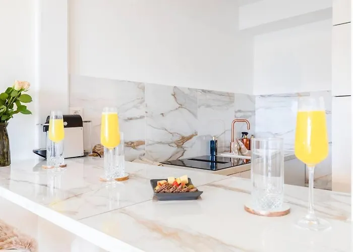 公寓 Luxury Leie View *